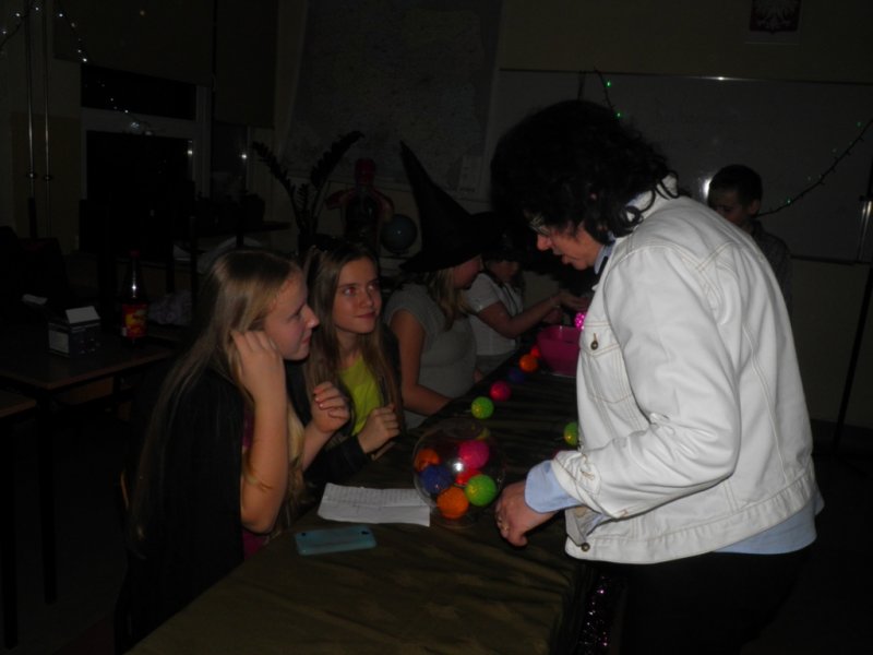 Zabawa andrzejkowo - integracyjna SP